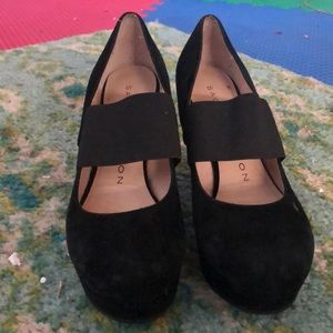 Black Sacha London pumps